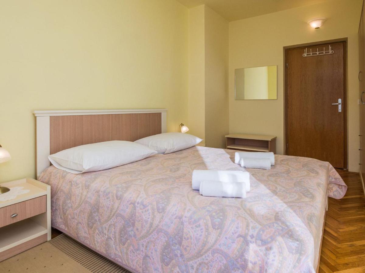 Apartments In House Liveric, In Vir At The Beach Екстер'єр фото