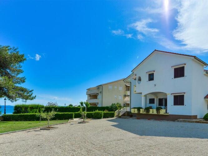 Apartments In House Liveric, In Vir At The Beach Екстер'єр фото