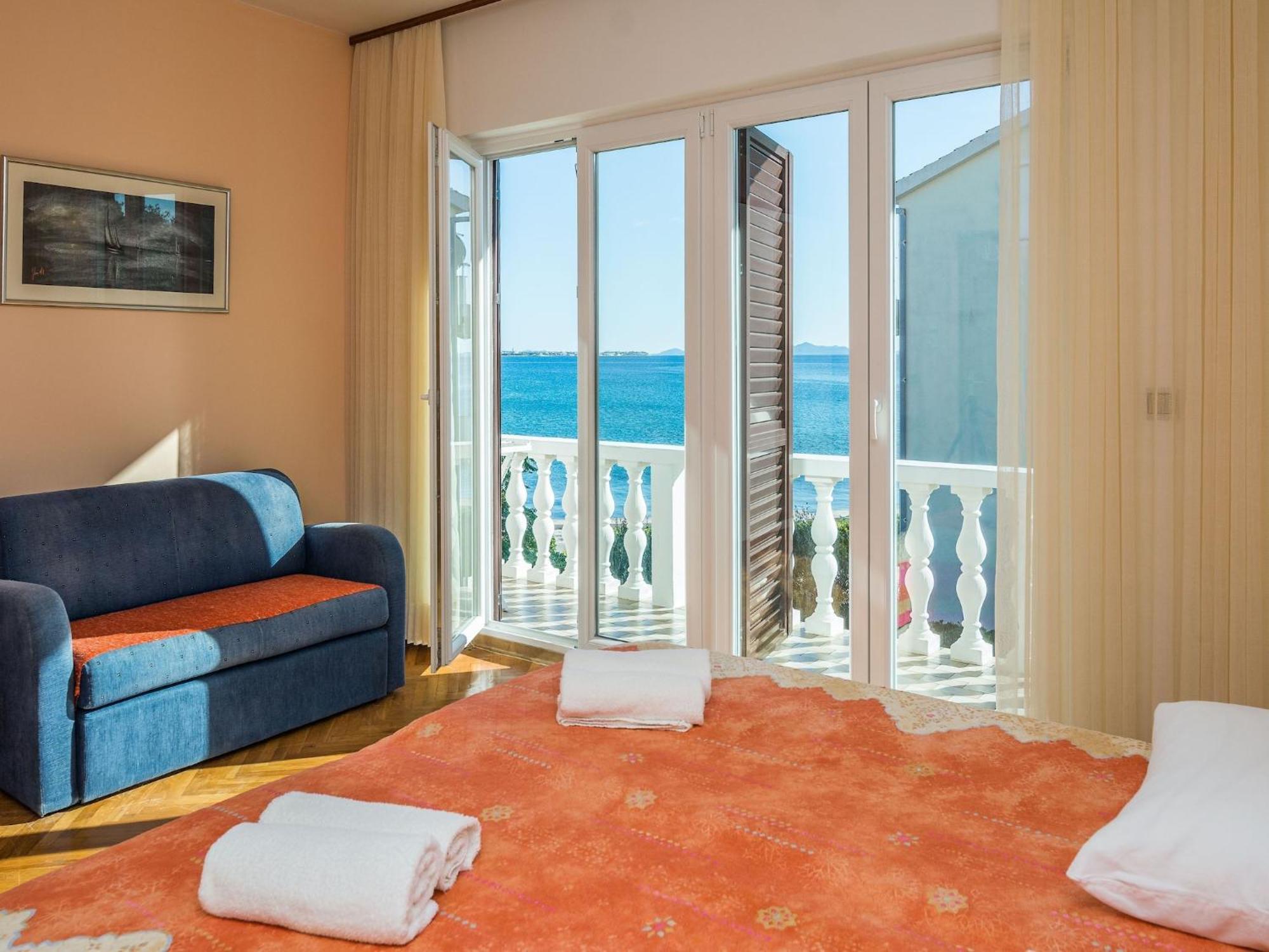 Apartments In House Liveric, In Vir At The Beach Екстер'єр фото